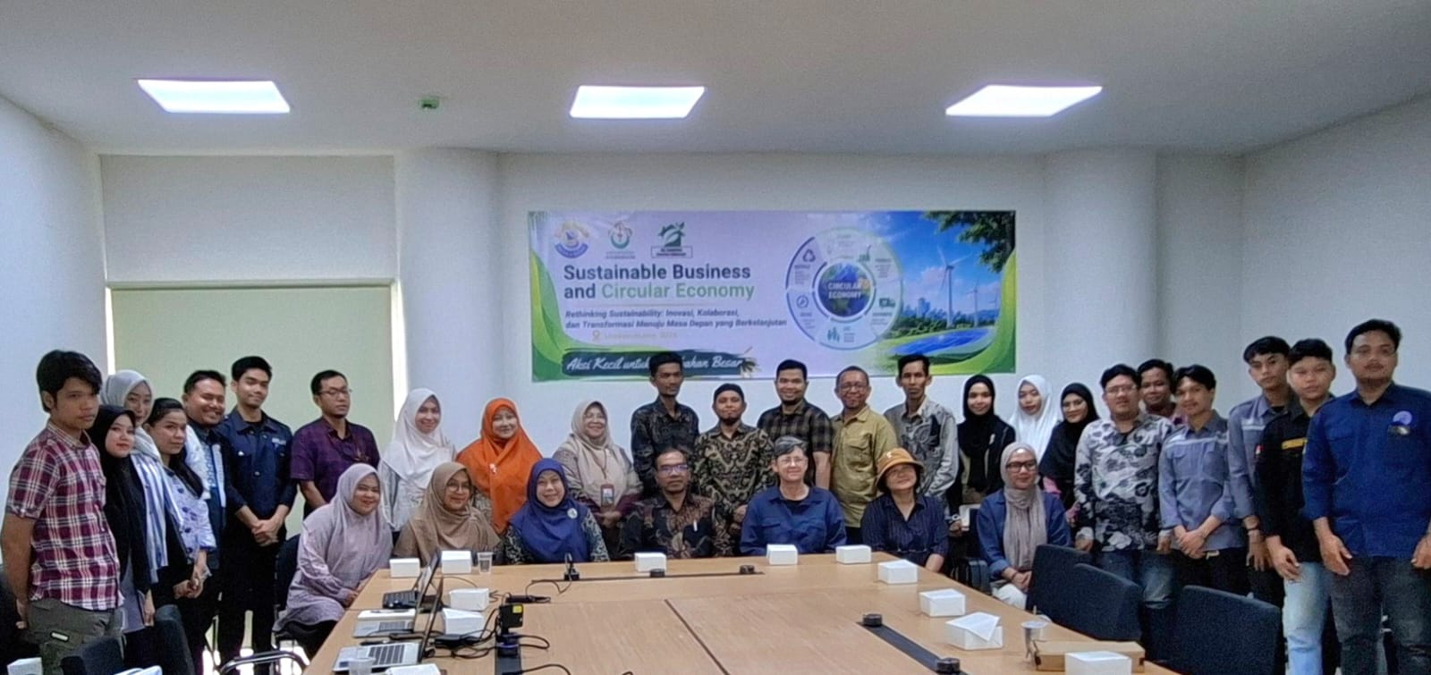 https://news.unimal.ac.id/index/single/7752/pui-pt-technoplast-unimal-dorong-bisnis-berkelanjutan-melalui-seminar-internasional-dan-coaching-clinic
