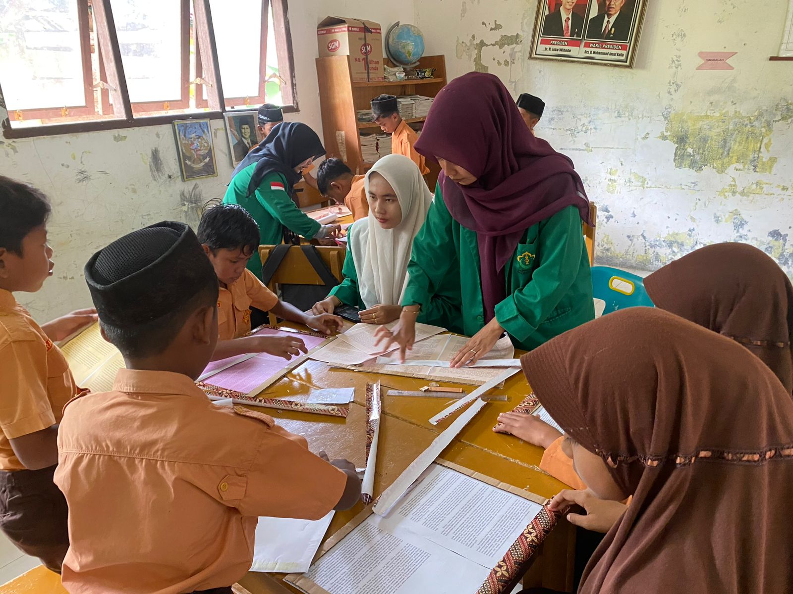 https://news.unimal.ac.id/index/single/7719/mahasiswi-pendidikan-bahasa-indonesia-unimal-menggelar-program-literasi-di-sd-negeri-15-dewantara