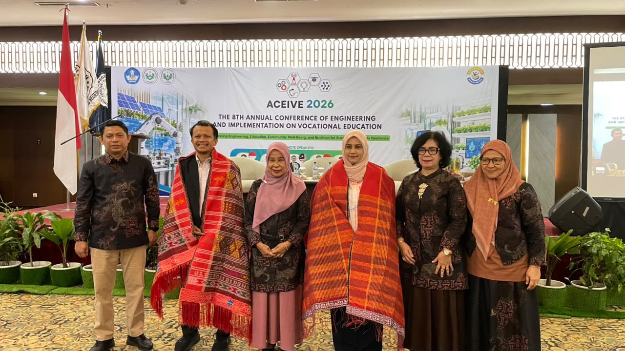 https://news.unimal.ac.id/index/single/7989/peneliti-unimal-paparkan-inovasi-plastik-biodegradable-berbasis-pati-talas-di-konferensi-internasional