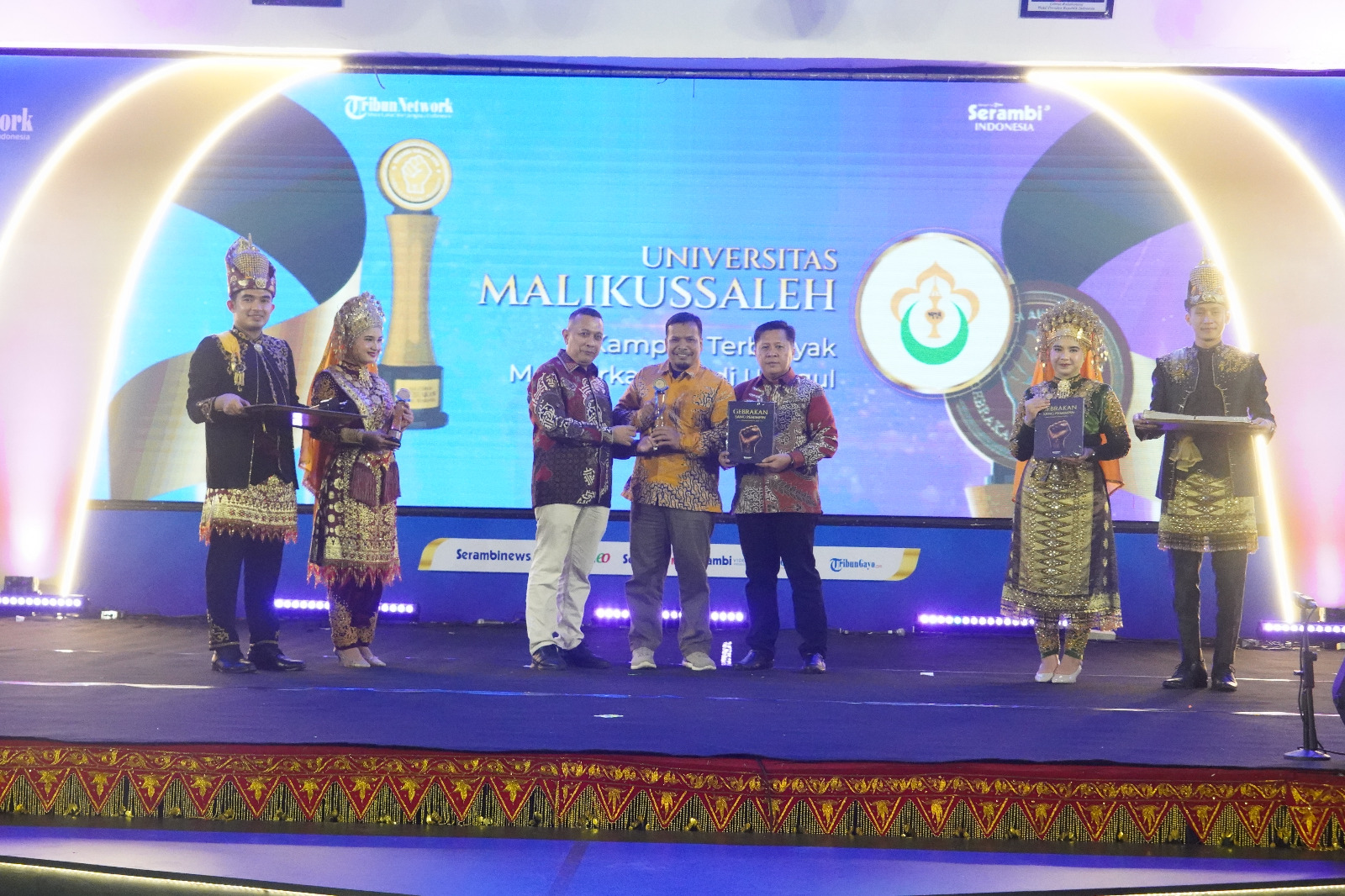 https://news.unimal.ac.id/index/single/7922/unimal-terima-serambi-awards-2026-kategori-prodi-unggul