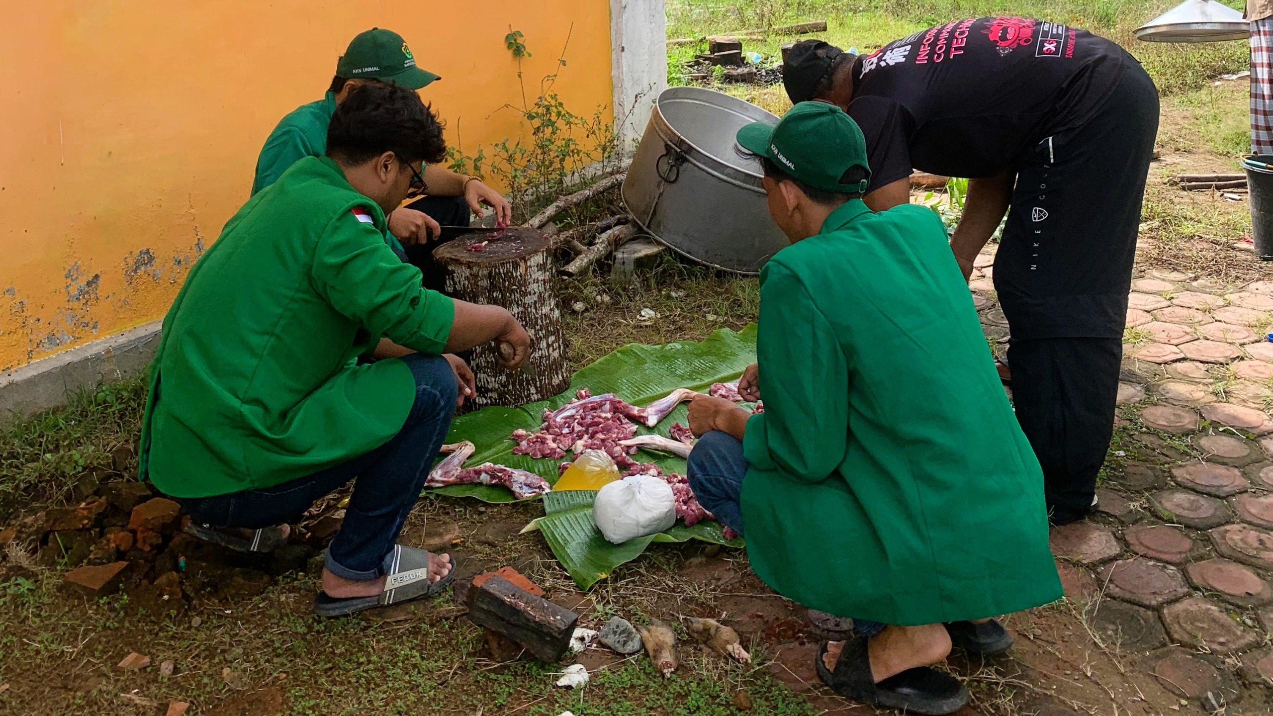 https://news.unimal.ac.id/index/single/6739/mahasiswa-kkn-ppm-106-gelar-kenduri-pererat-tradisi-dan-kebersamaan