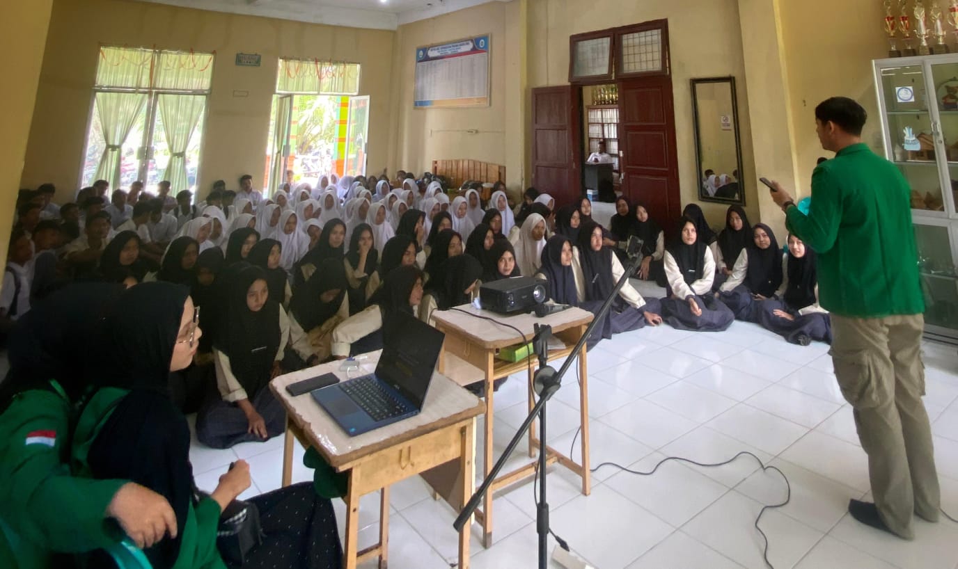 https://news.unimal.ac.id/index/single/6542/kelompok-222-kkn-unimal-sosialisasi-bahaya-narkoba-dan-judi-online-di-smk-baktiya-barat