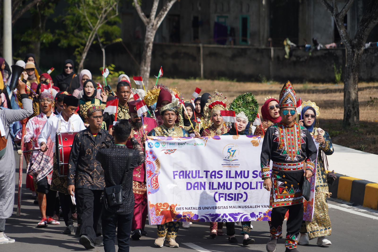 https://news.unimal.ac.id/index/single/7871/fisip-juarai-kirab-budaya-pada-hut-ri-ke-81