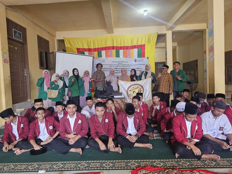 https://news.unimal.ac.id/index/single/6292/kolaborasi-internasional-dosen-ekonomi-pembangunan-unimal-dan-unisza-tingkatkan-kompetensi-wirausaha-di-dayah-ar-raudhah