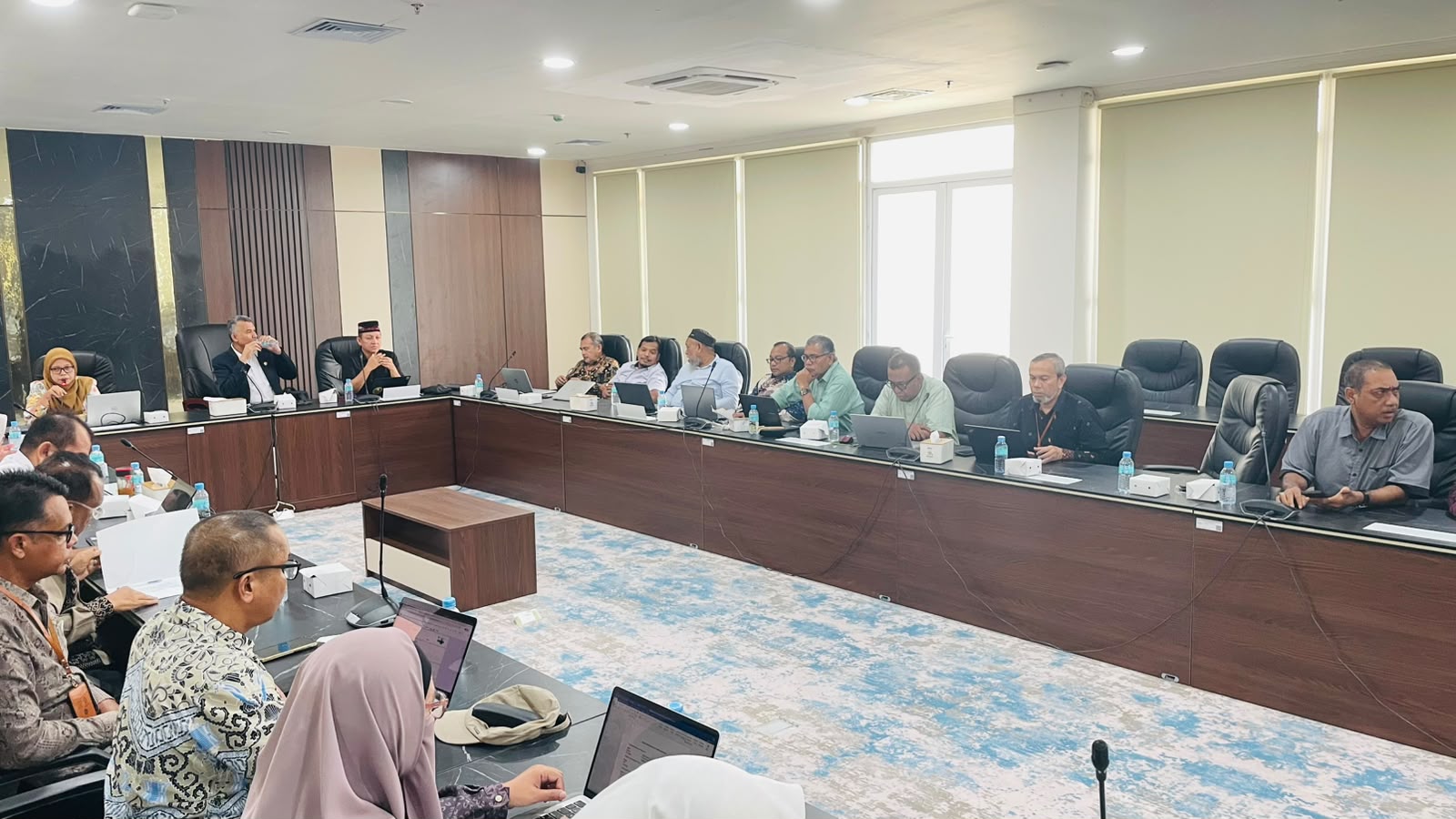 https://news.unimal.ac.id/index/single/7788/panitia-pemilihan-rektor-unimal-resmi-dibentuk-dr-azhari-ditunjuk-sebagai-ketua