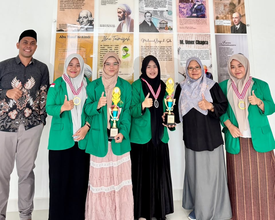 https://news.unimal.ac.id/index/single/8011/delegasi-ekonomi-syariah-unimal-raih-prestasi-pada-iconic-2026