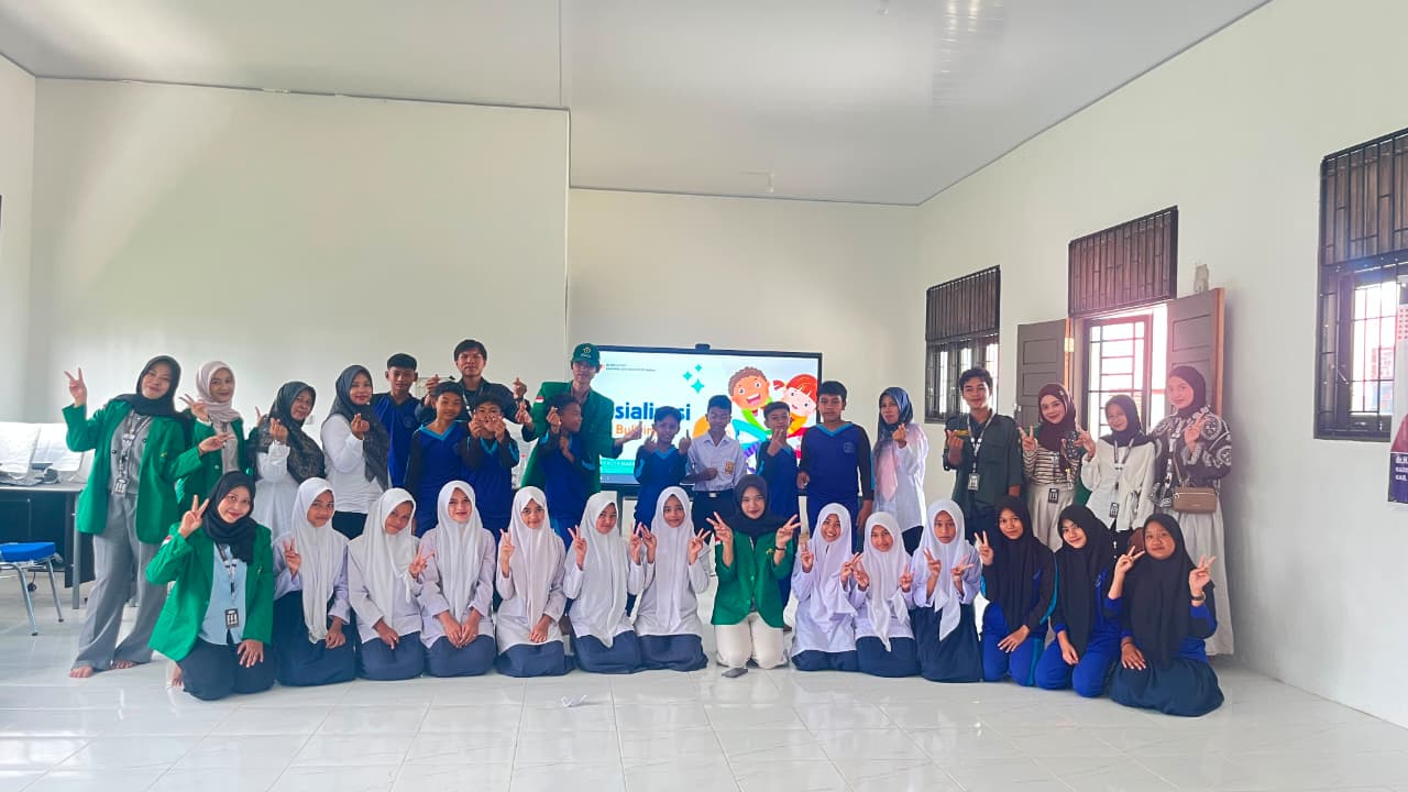 https://news.unimal.ac.id/index/single/7883/mahasiswa-kkn-unimal-sosialisasikan-bahaya-bullying-kepada-siswa-smp-negeri-5-kuta-makmur