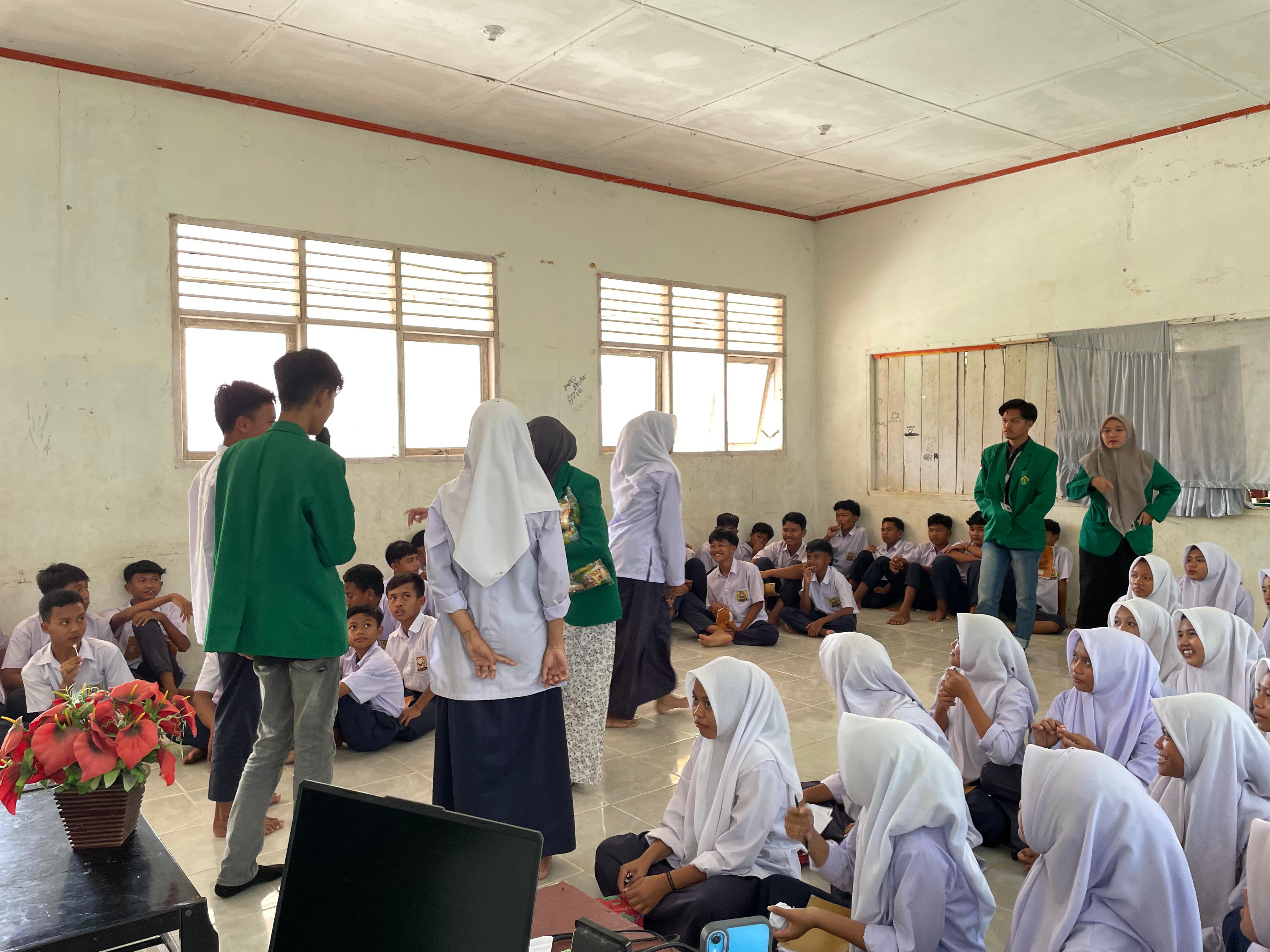 https://news.unimal.ac.id/index/single/6565/mahasiswa-kkn-kelompok-251-edukasi-moral-dan-etika-di-smp-negeri-7-baktiya