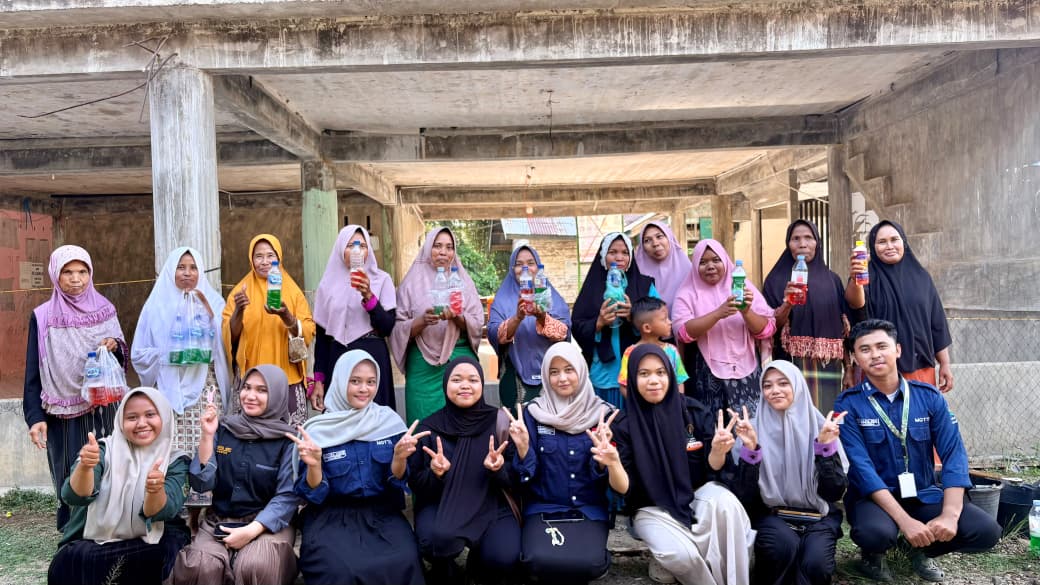 https://news.unimal.ac.id/index/single/7907/mahasiswa-kkn-unimal-latih-ibu-ibu-babah-lueng-membuat-sabun-cuci-piring-ekonomis