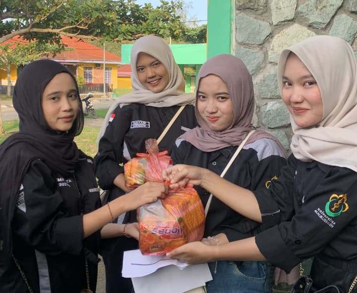 https://news.unimal.ac.id/index/single/7442/hima-administrasi-publik-unimal-salurkan-77-paket-sembako-untuk-mahasiswa-terdampak-banjir