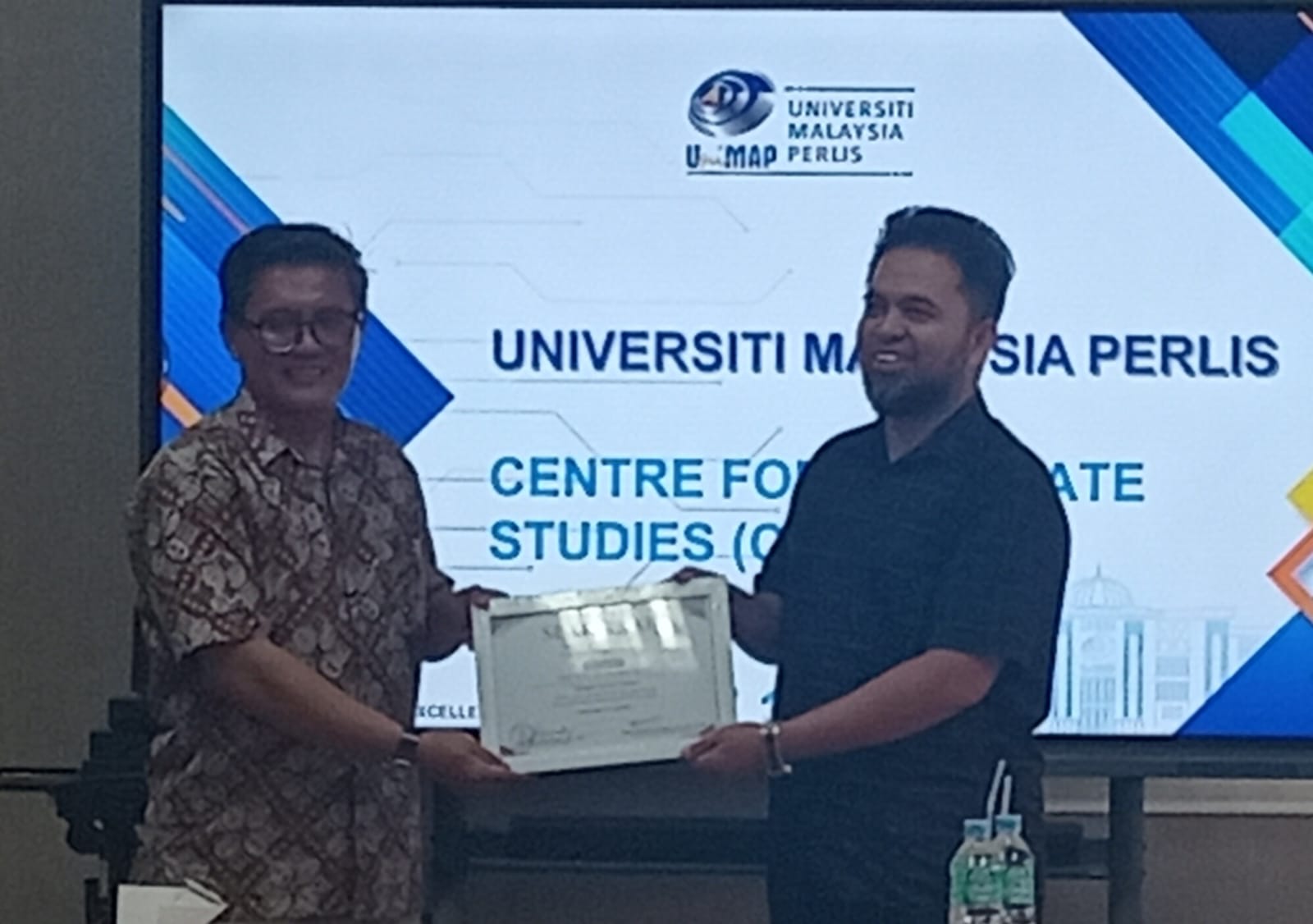 https://news.unimal.ac.id/index/single/7674/motivasi-dosen-melanjutkan-studi-jurusan-elektro-unimal-menggelar-workshop-recearch-exellence-and-doctoral-studies