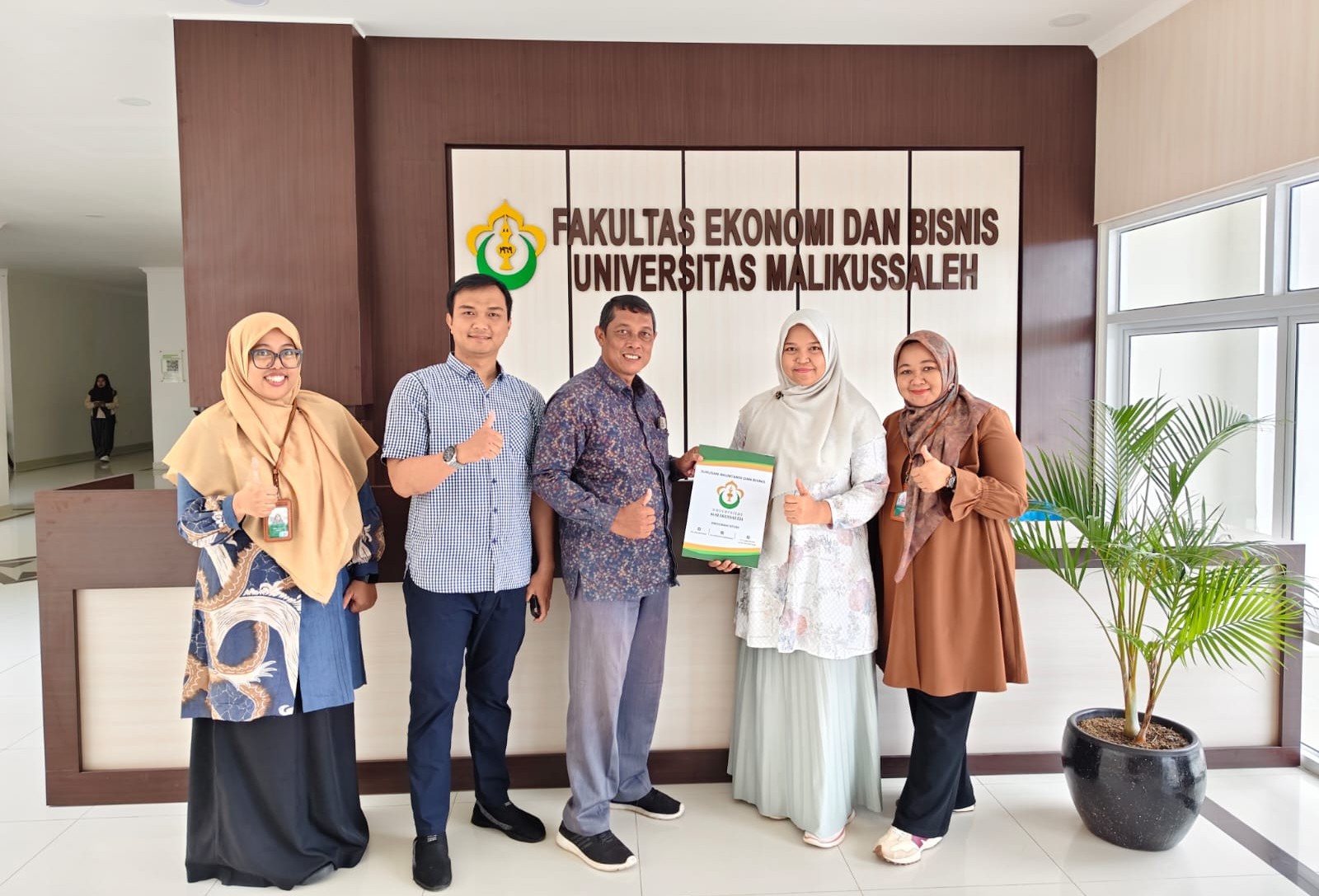 https://news.unimal.ac.id/index/single/7983/lp3m-terjunkan-auditor-fh-dan-feb-unimal-jalani-ami-siklus-ke-9