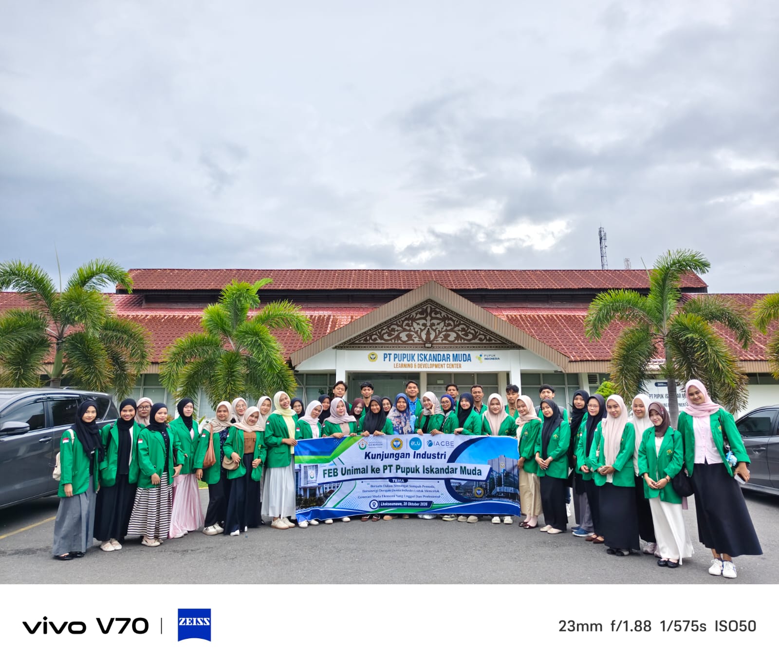 https://news.unimal.ac.id/index/single/8119/peringati-sumpah-pemuda-feb-unimal-ajak-mahasiswa-kenali-dunia-industri-di-pt-pim